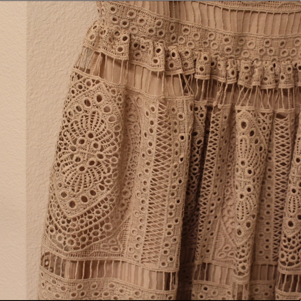 MODCLOTH Tan Midi Dress - Picture 6 of 6